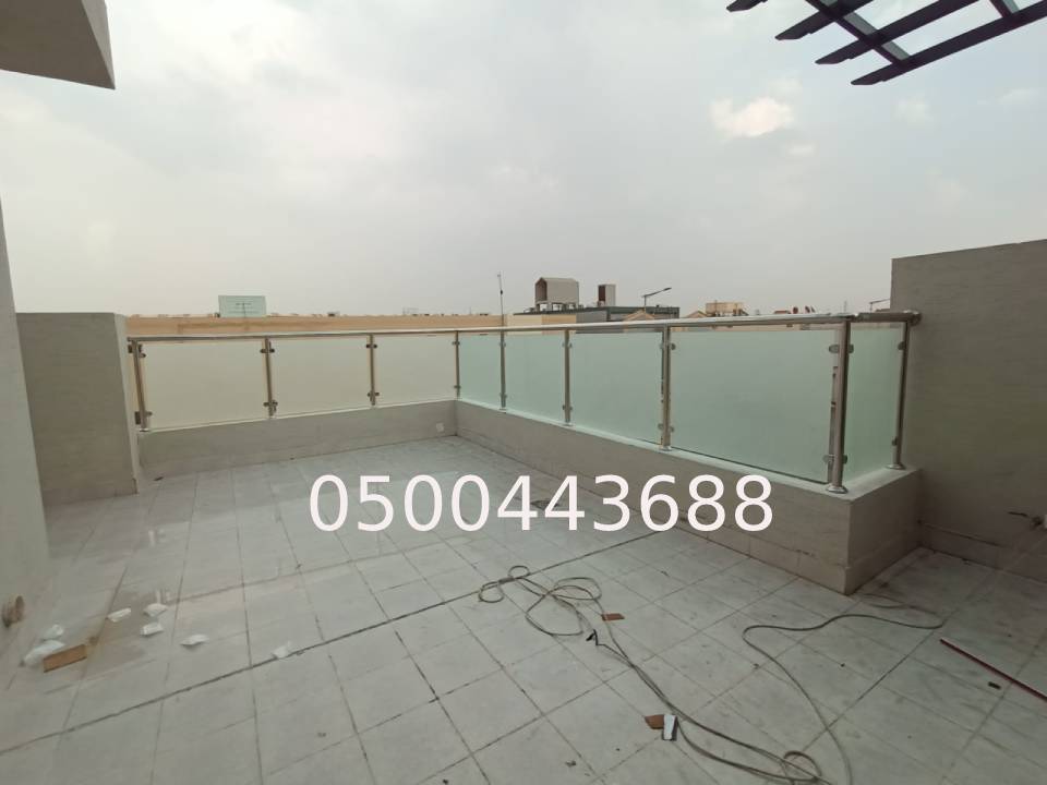حواجز مسابح زجاج