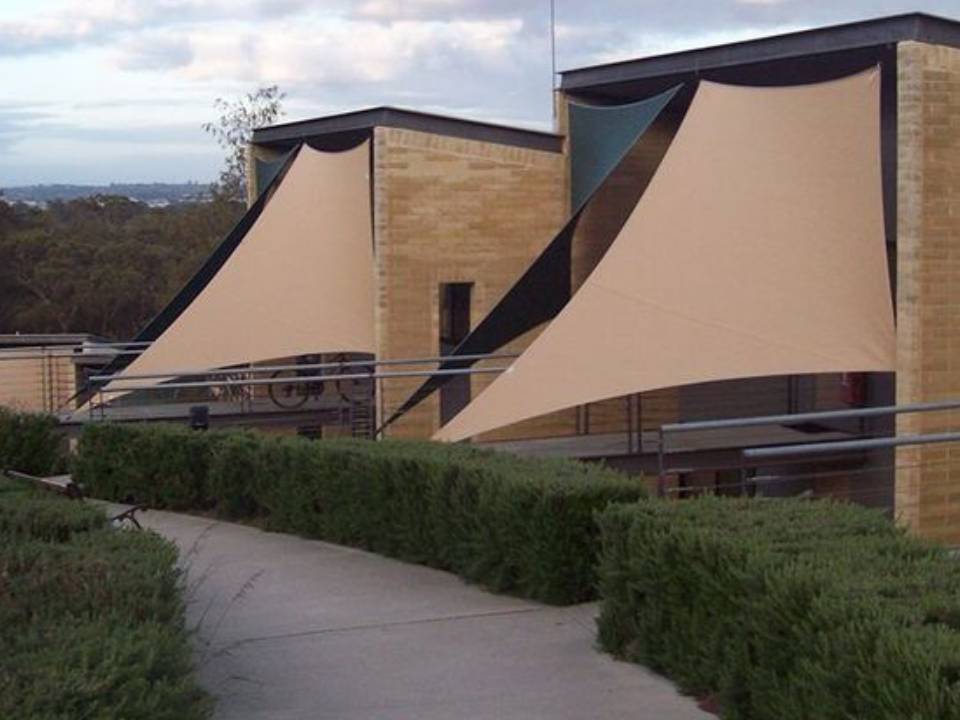 برجولات مظلات سواتر حي الواحه