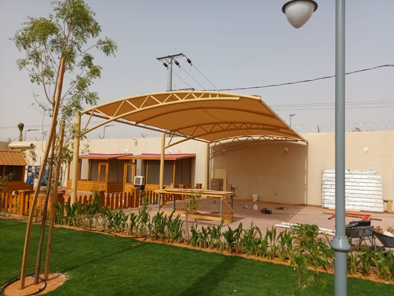 مظلات وسواتر حي عرقه والمهديه