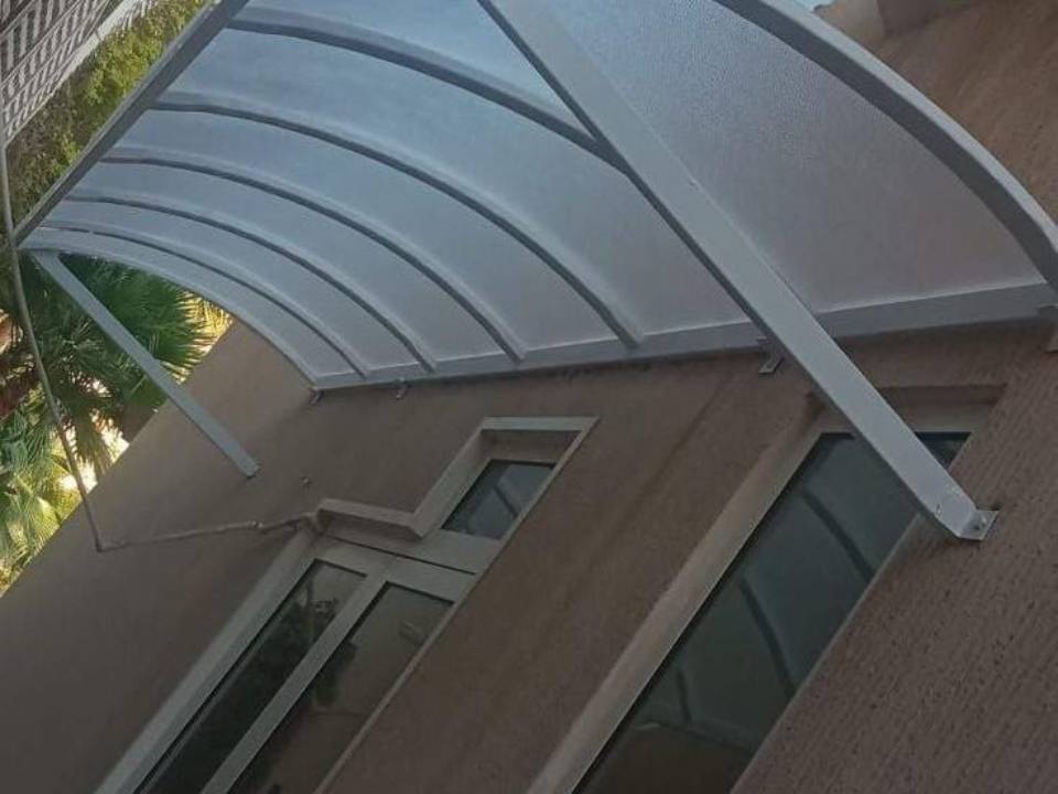 مظلات سيارات جاهزة الرياض