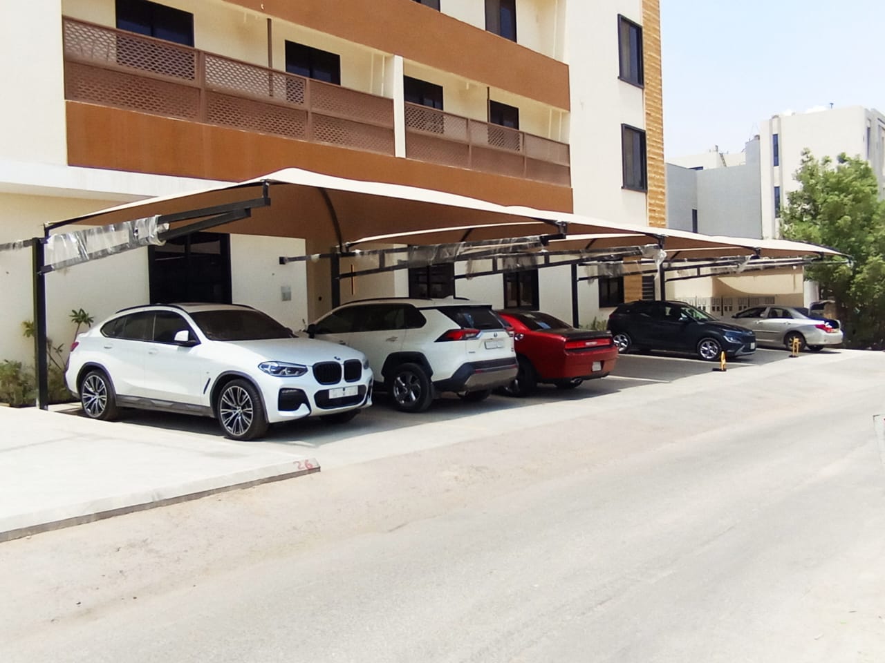 حداد مظلة سيارات الرياض