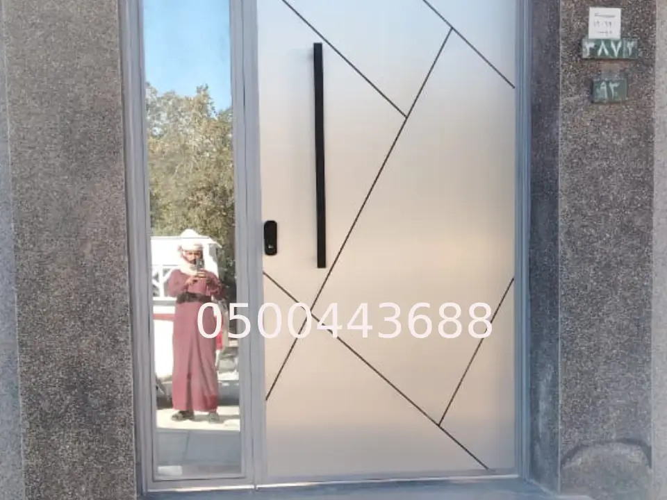 تفصيل باب كلادينج بالرياض